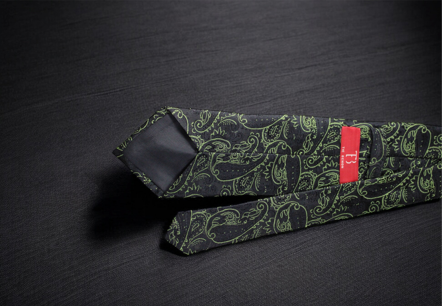 Elegant Green & Black Paisley Tie & Pocket Square