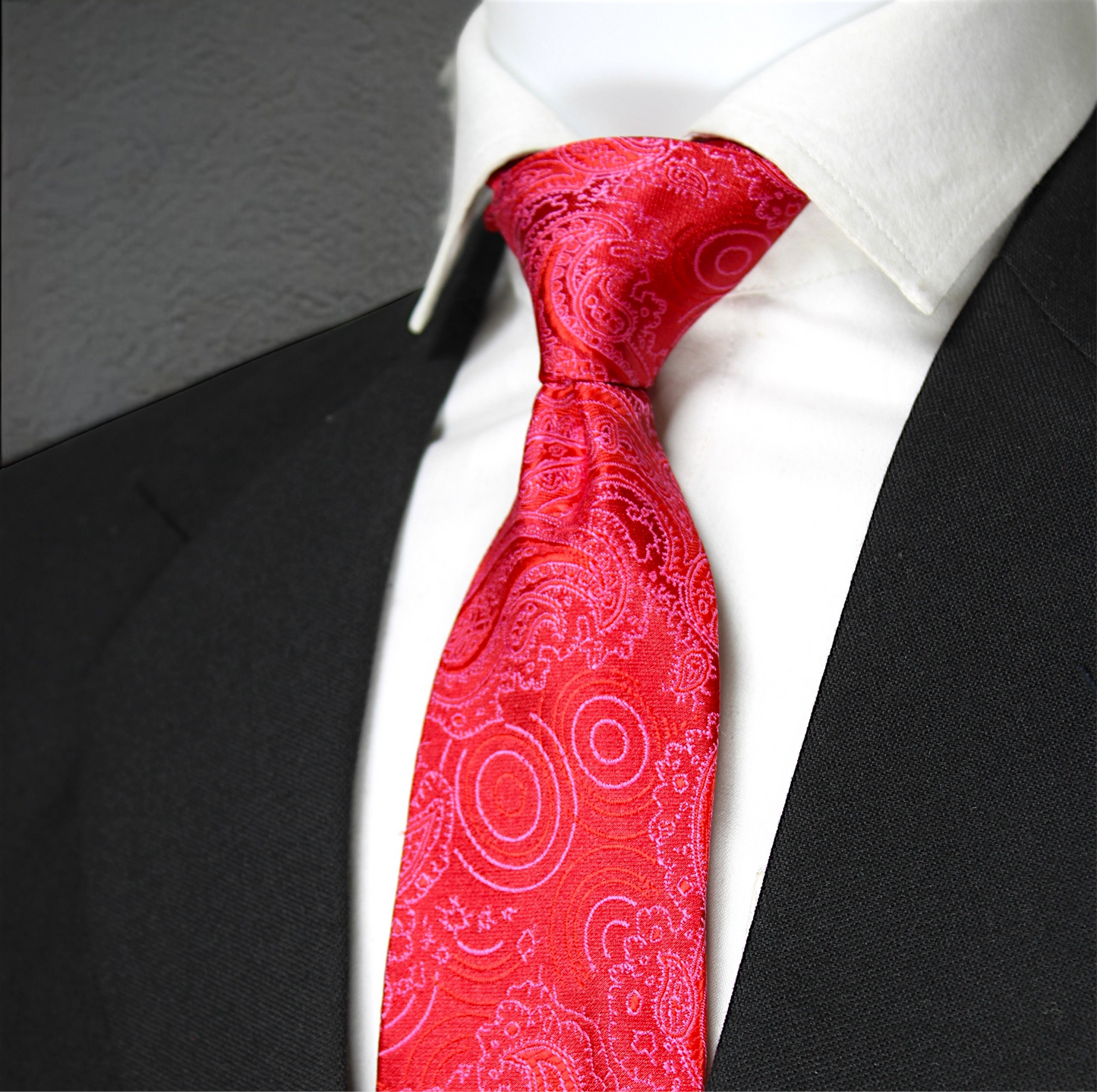 Elegant Red Paisley Tie & Pocket Square