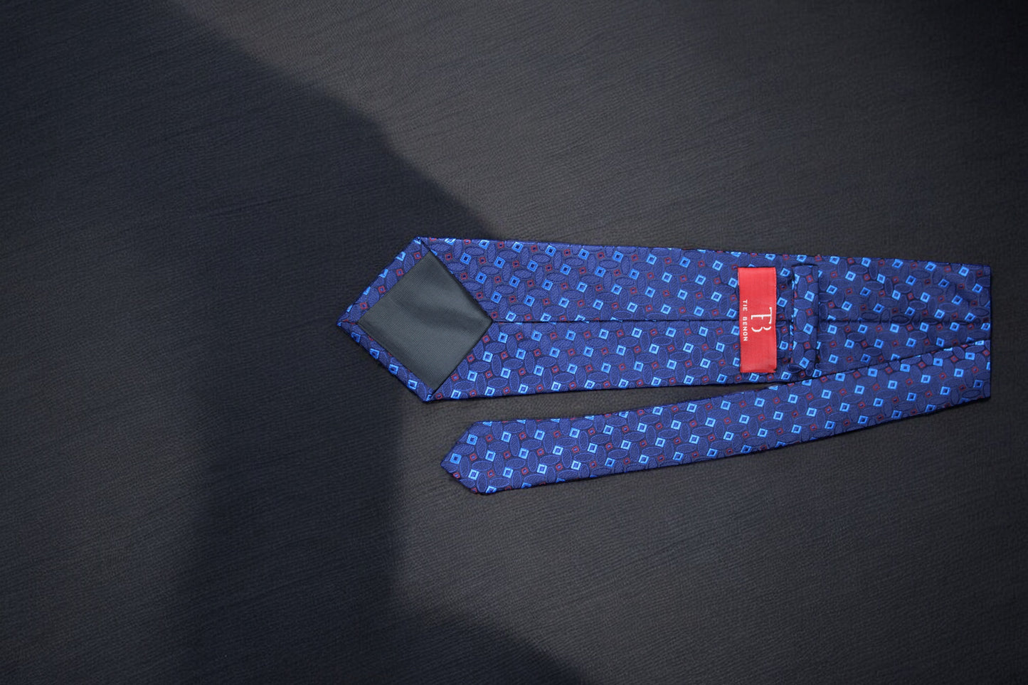 Elegant Dark Blue Geometric Tie & Pocket Square