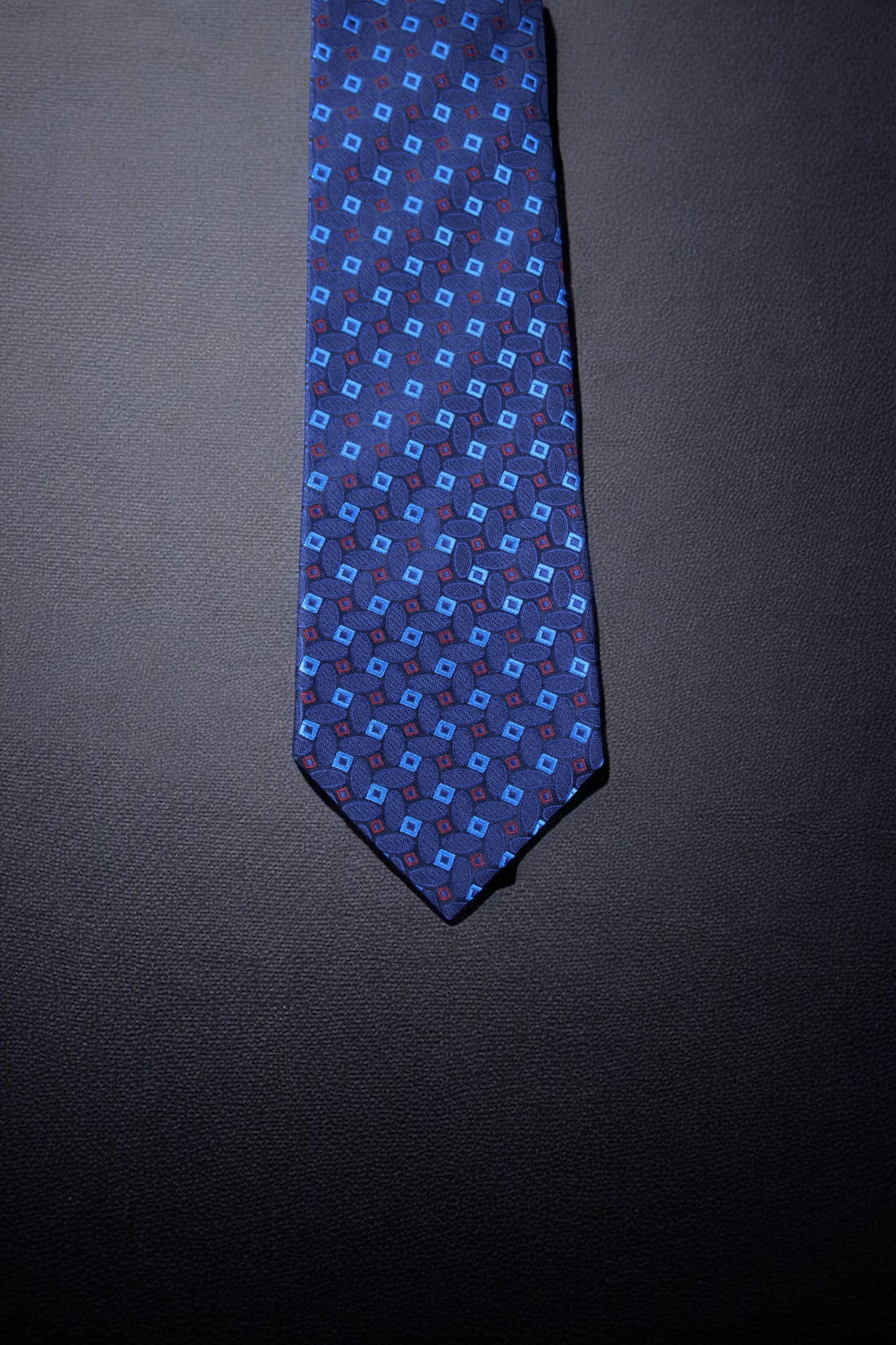 Elegant Dark Blue Geometric Tie & Pocket Square