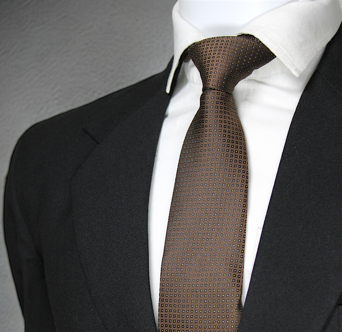 Brown Geometric Tie & Pocket Square