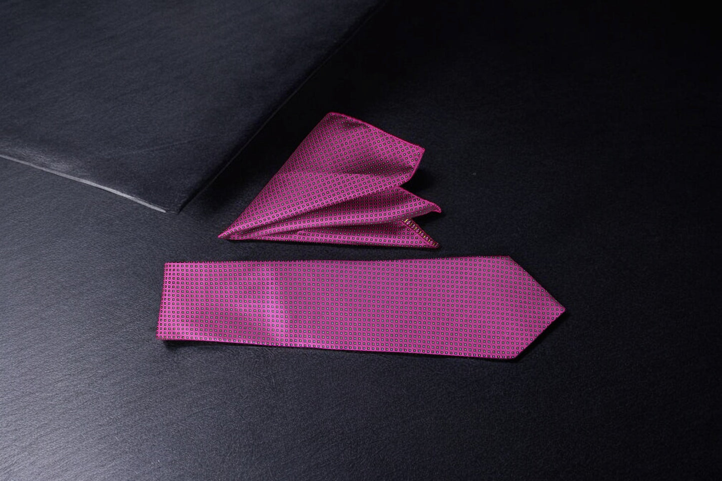 Magenta Geometric Tie & Pocket Square