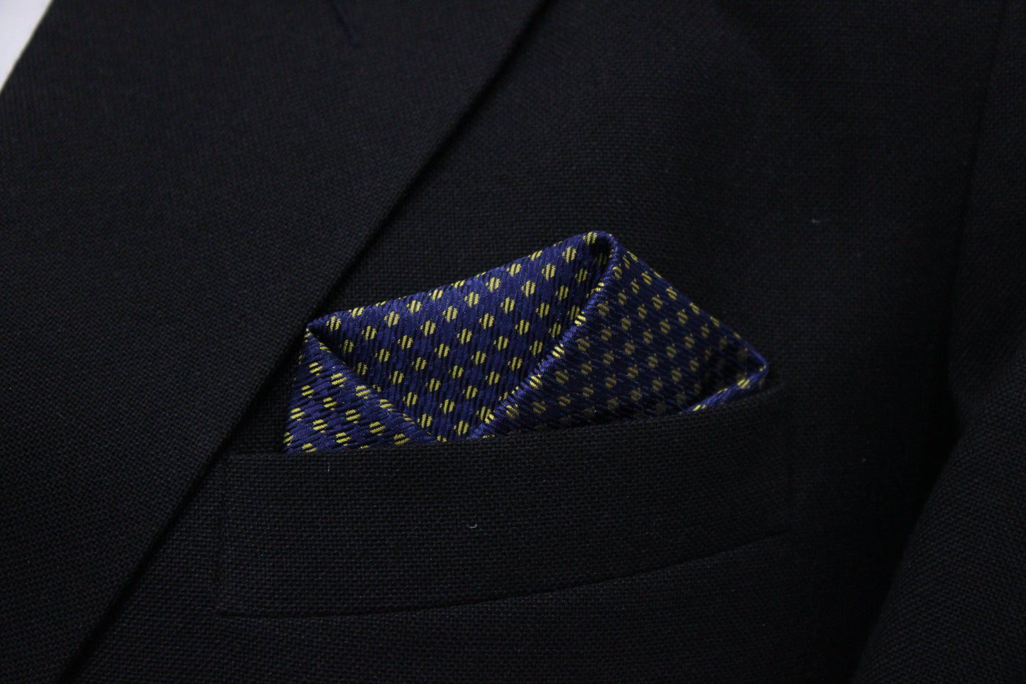 Blue & Yellow Dotted Tie & Pocket Square