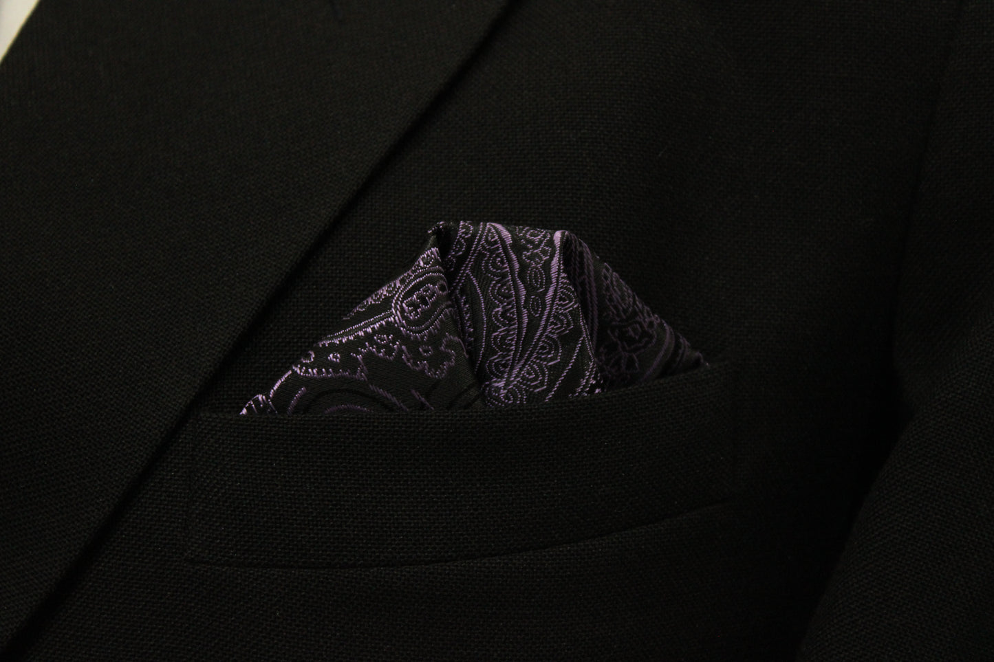 Elegant Black & Purple Paisley Tie & Pocket Square