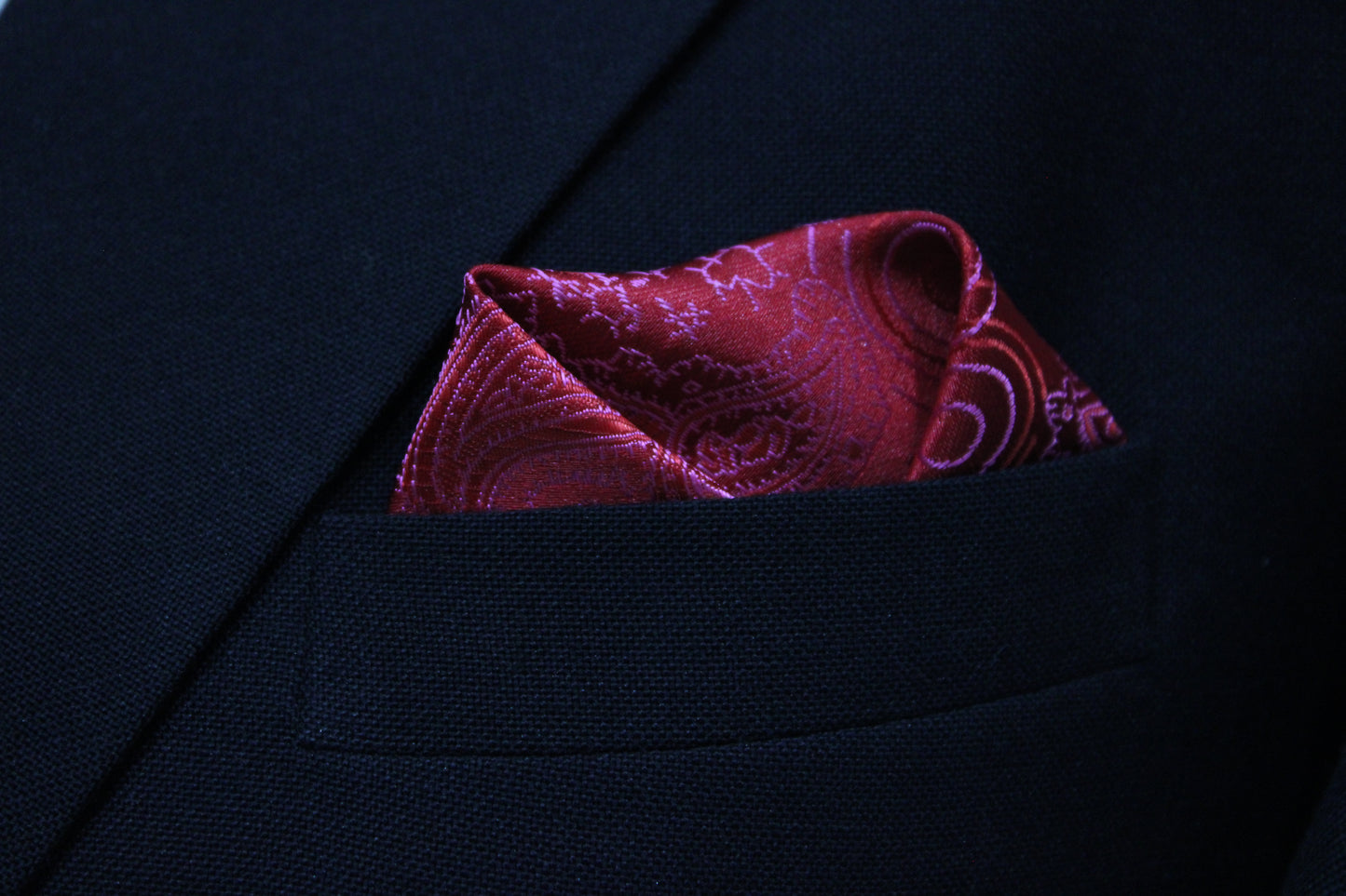 Elegant Red Paisley Tie & Pocket Square