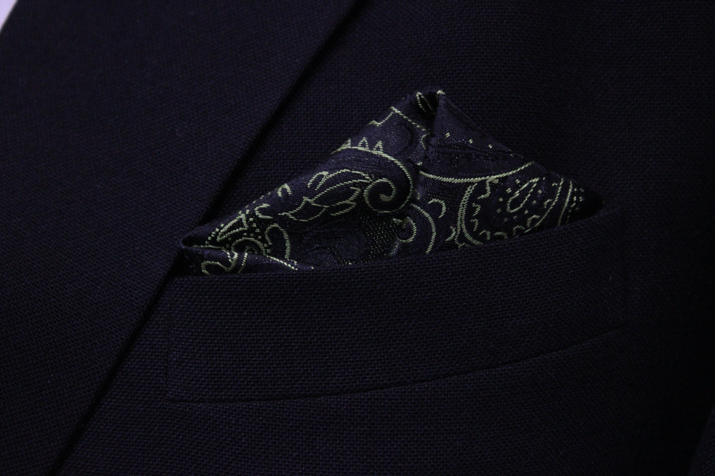 Elegant Green & Black Paisley Tie & Pocket Square