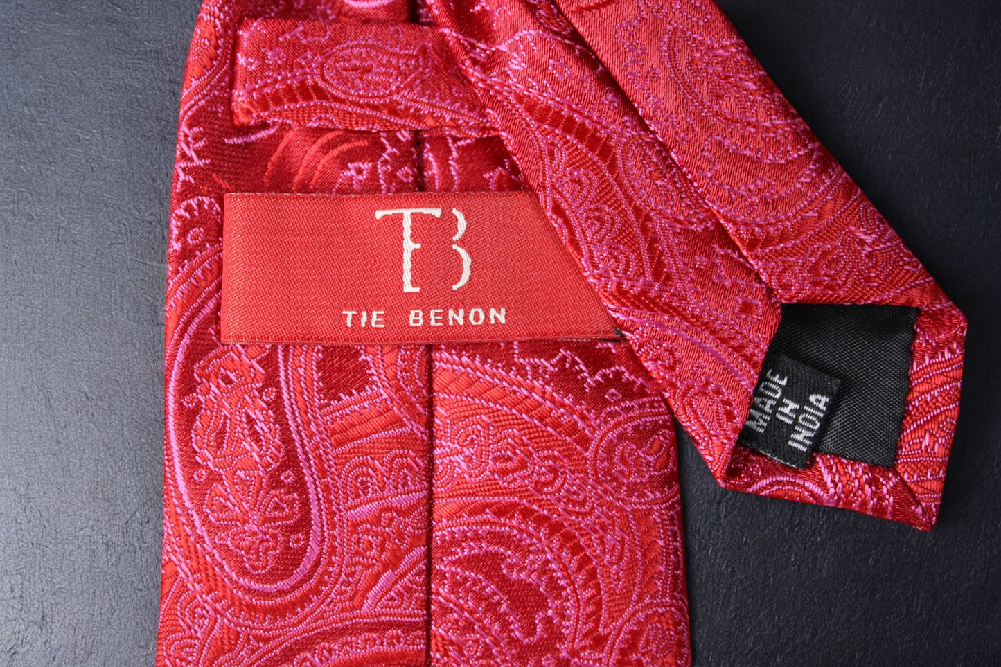 Elegant Red Paisley Tie & Pocket Square