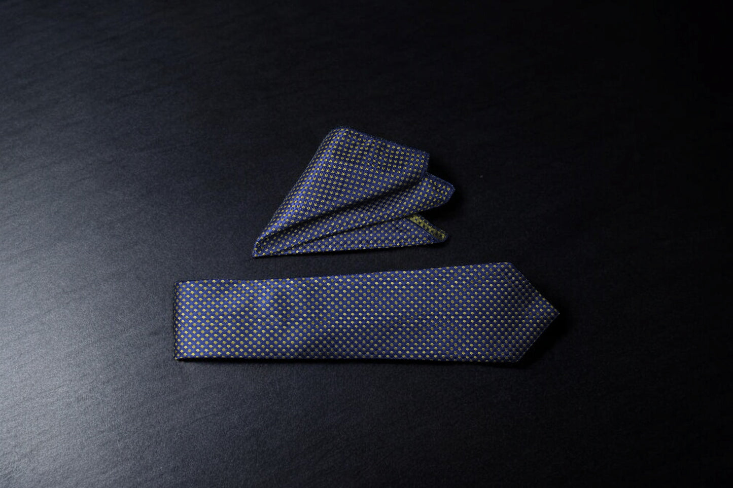 Blue & Yellow Dotted Tie & Pocket Square