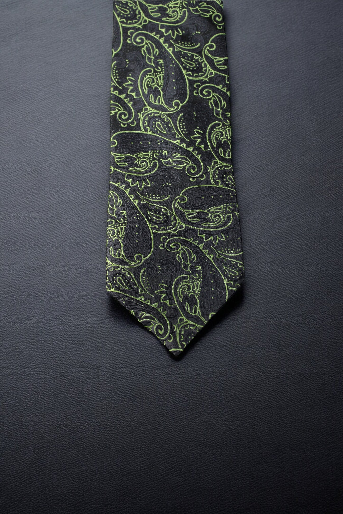 Elegant Green & Black Paisley Tie & Pocket Square