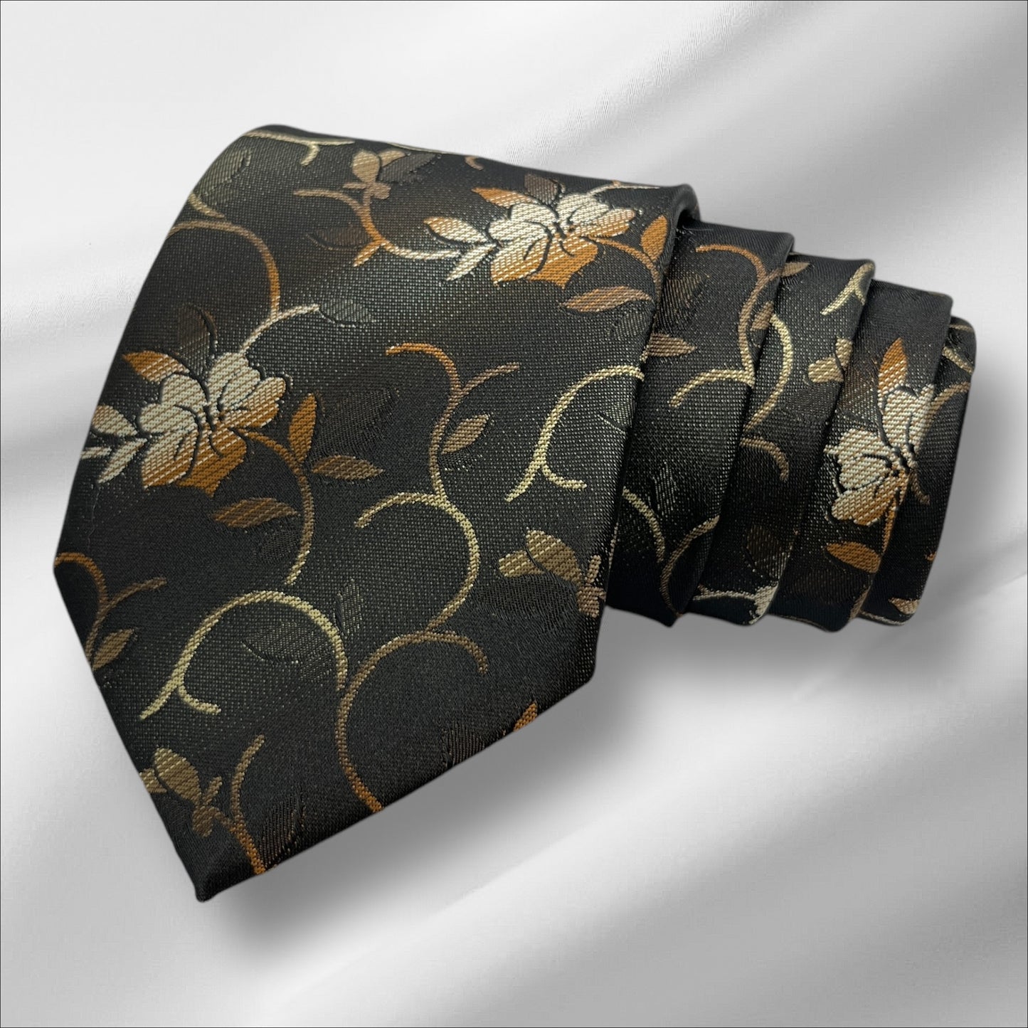 Gradient Floral Tie And Pocket Square Combo