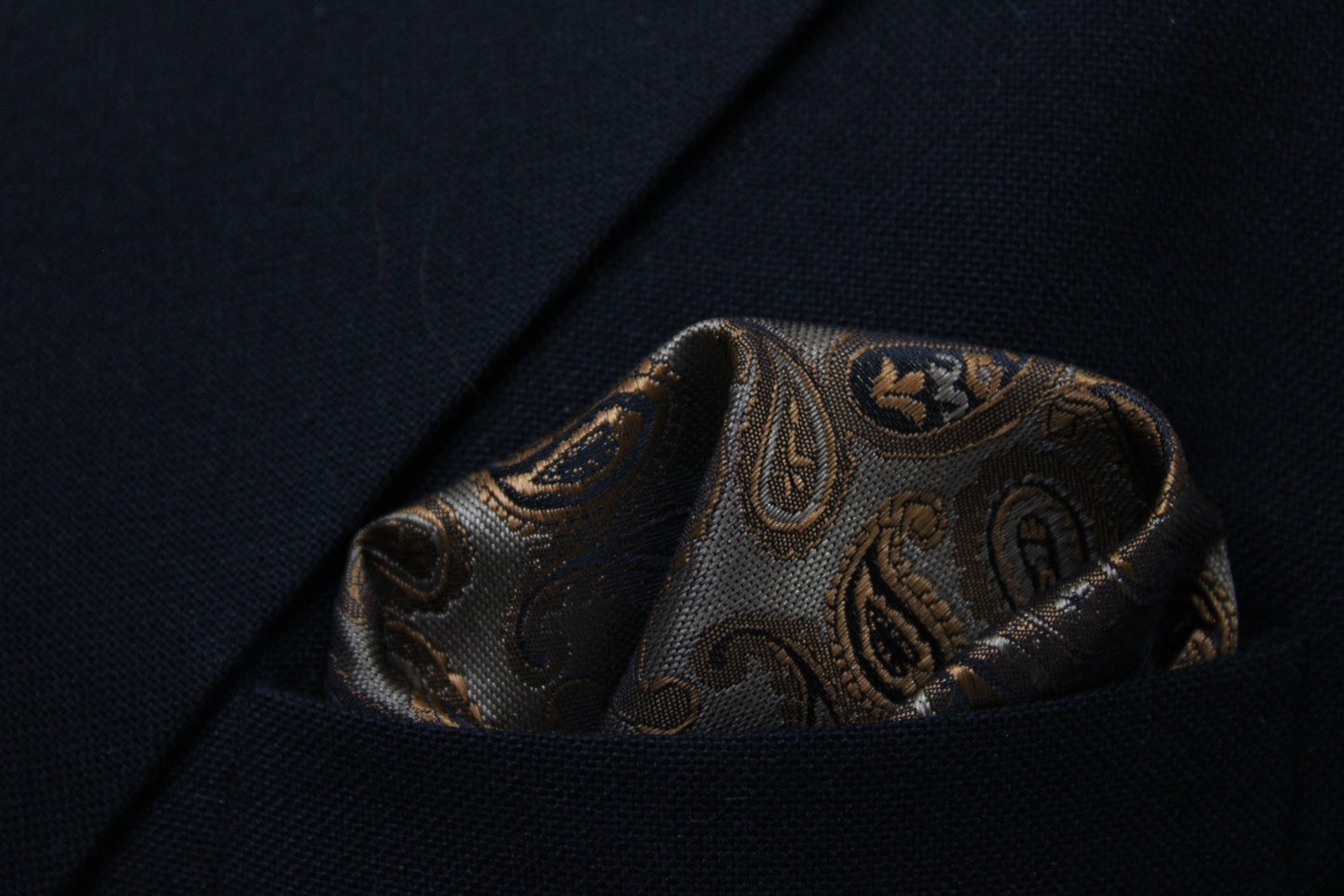 Light Brown & Gold Paisley Tie & Pocket Square