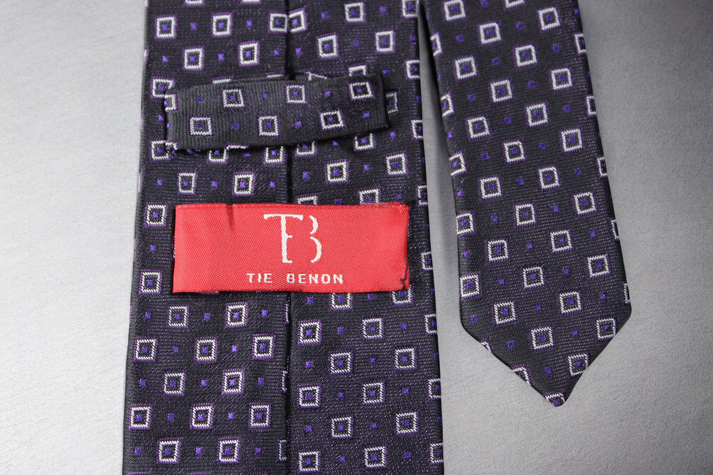 Dark Purple Geometric Tie & Pocket Square