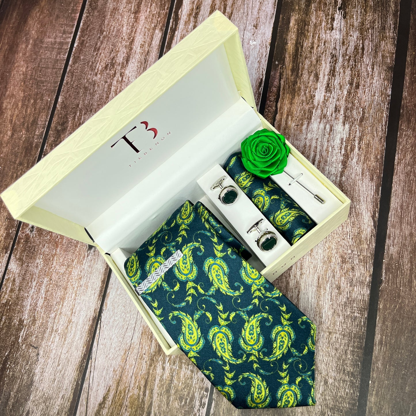 Green Paisley Printed Silk Tie