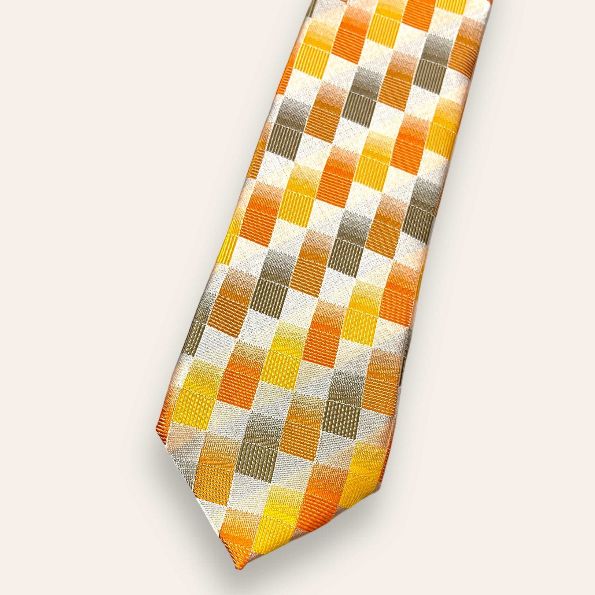 Asbar Tie