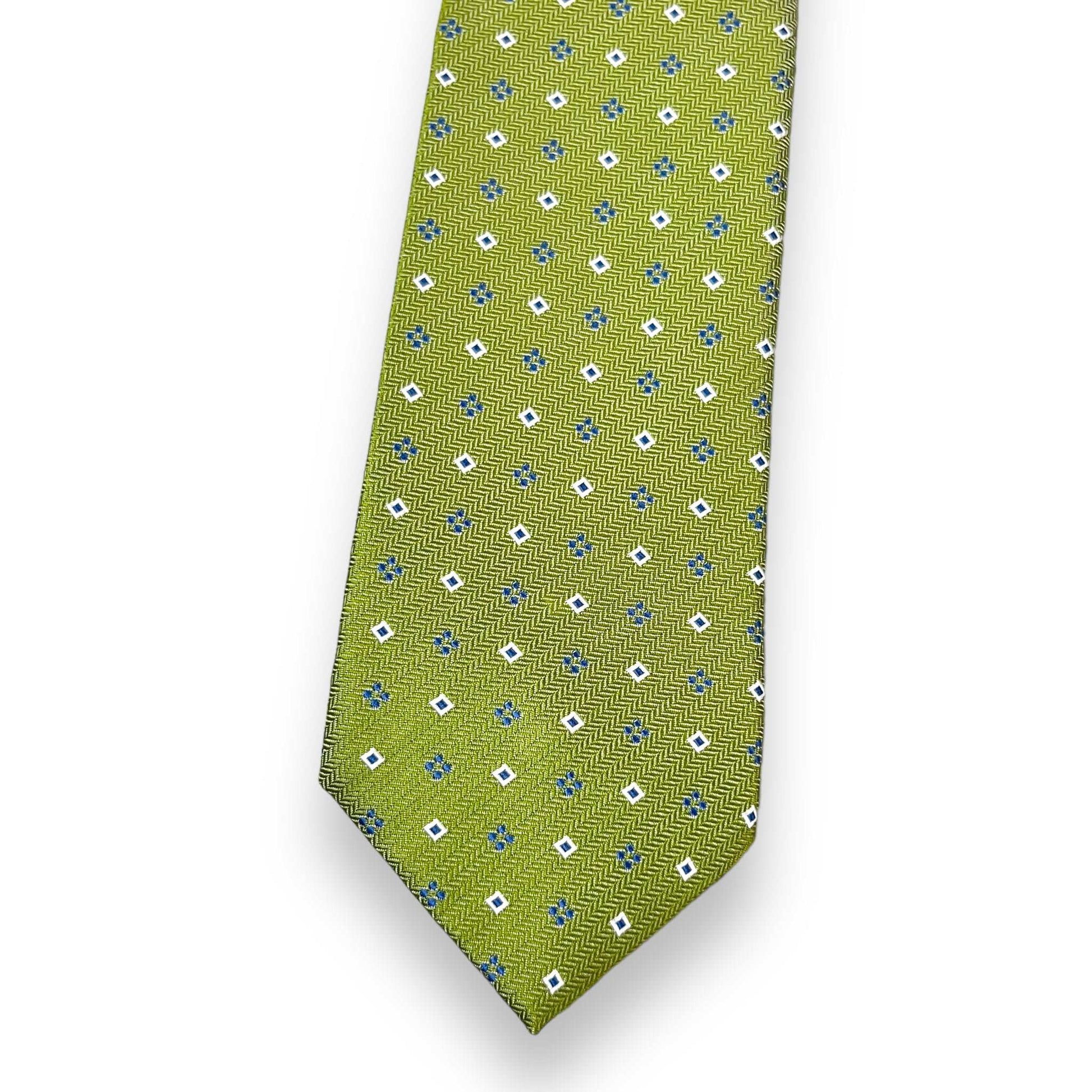 Green Geometric Tie